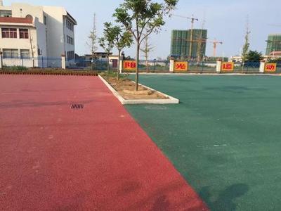 貴陽(yáng)花溪區(qū)大學(xué)城透水地坪 生態(tài)與實(shí)用的完美結(jié)合
